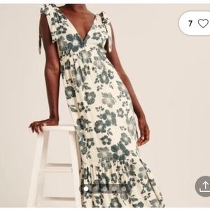 Abercrombie & Fitch Maxi Dress